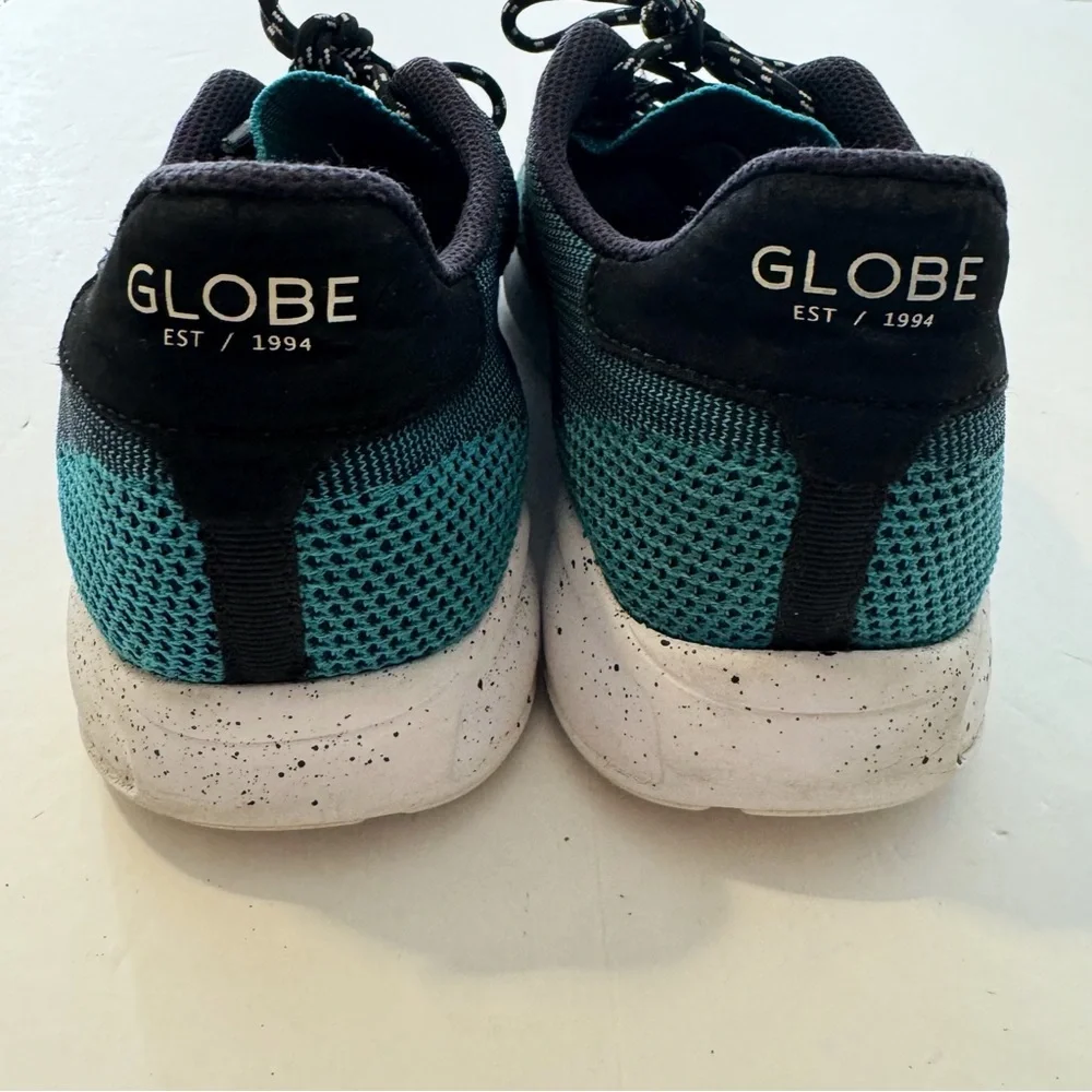 Globe avante sneakers